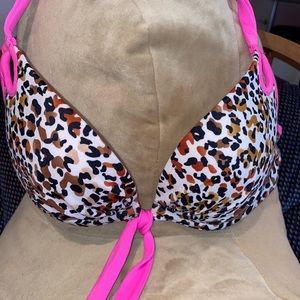 Victoria’s Secret Sz  34A bikini top Leopard print